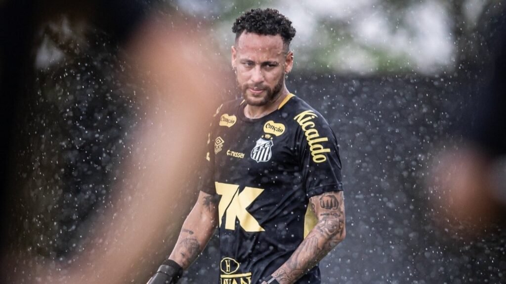 Neymar se prepara para retorno após longa pausa e deseja atuar em jogo crucial na luta do Santos pela permanência