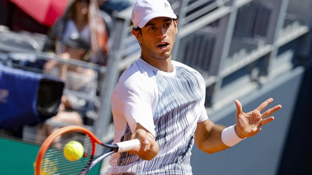 Nuno Borges derrota Eliot Spizzirri e enfrenta Novak Djokovic na terceira ronda do ATP de Atenas