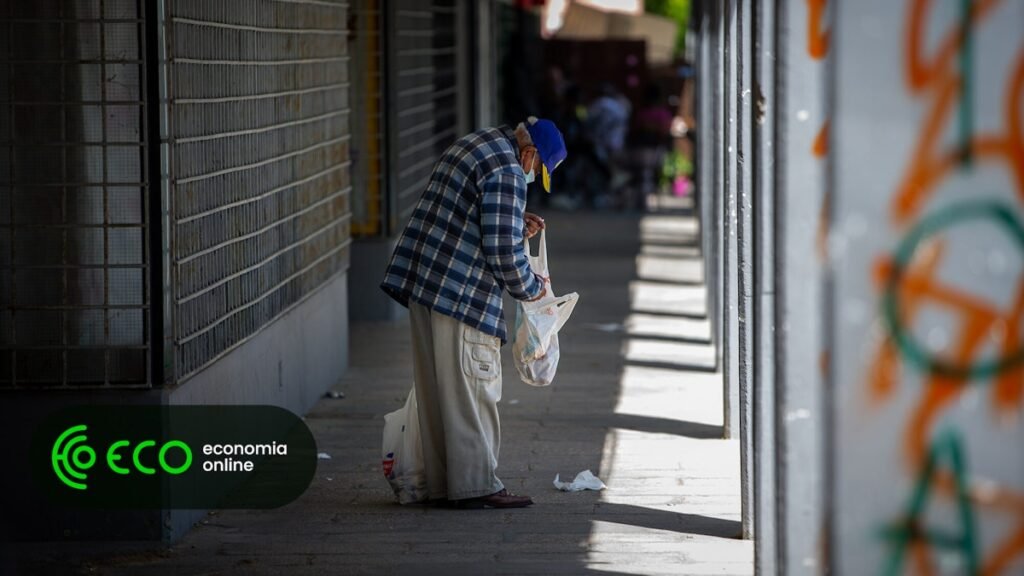 Taxa de Risco de Pobreza em Portugal Regista Queda Ligeira em 2023: Famílias Monoparentais São as Mais Vulneráveis