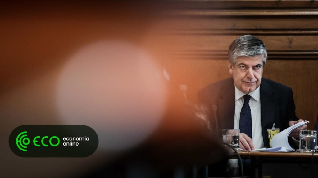 Fundo de Garantia de Depósitos renova mandato de Máximo dos Santos