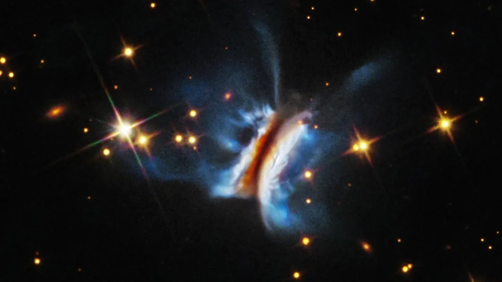 O Hubble da NASA revela uma gigantesca e caótica maternidade planetária, incomparável a qualquer coisa vista antes.