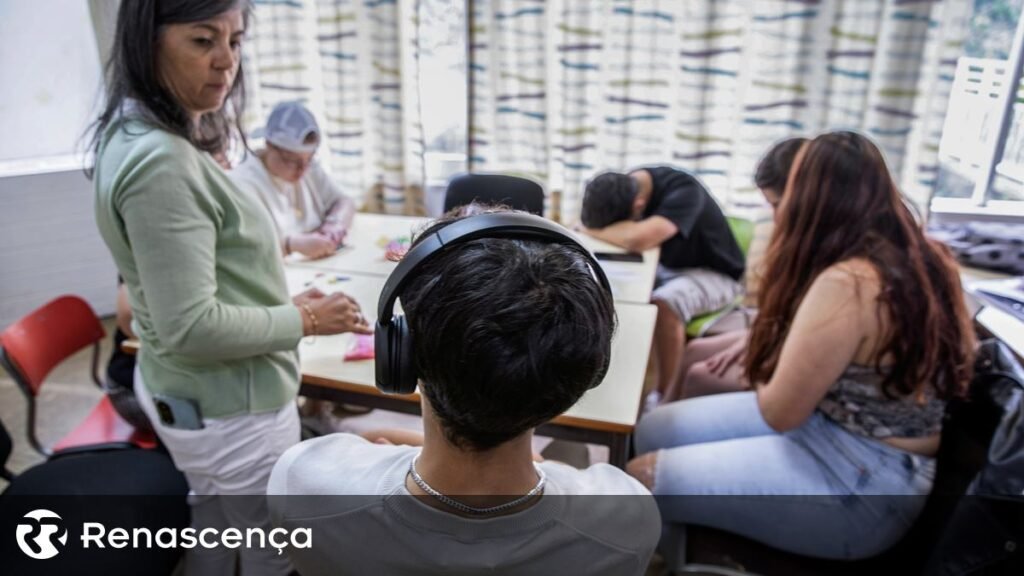 Cerca de metade dos educadores novatos considera deixar a carreira