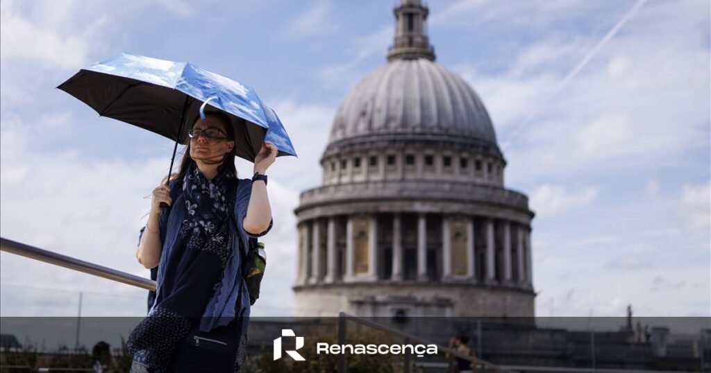 Colégios encerram mais cedo no Reino Unido em razão da alta temperatura