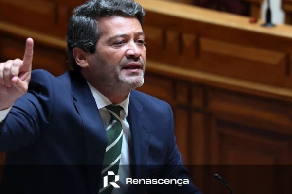 Ventura afirma que titular da Pasta do Emprego reconhecia reavaliar idade da aposentadoria para profissionais com turnos.