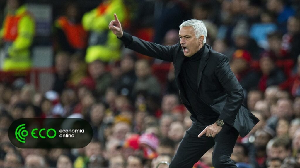 José Mourinho confirma negociações para assumir o comando do Benfica