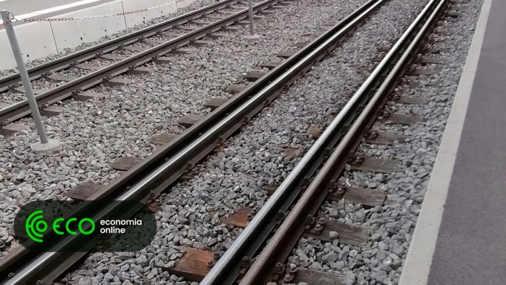 "Contrato de Concessão do TGV: Ponte sobre o Douro e Estação em Santo Ovídio"