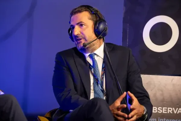 "Hugo Soares: Passos Coelho Apoia Nosso Sucesso"