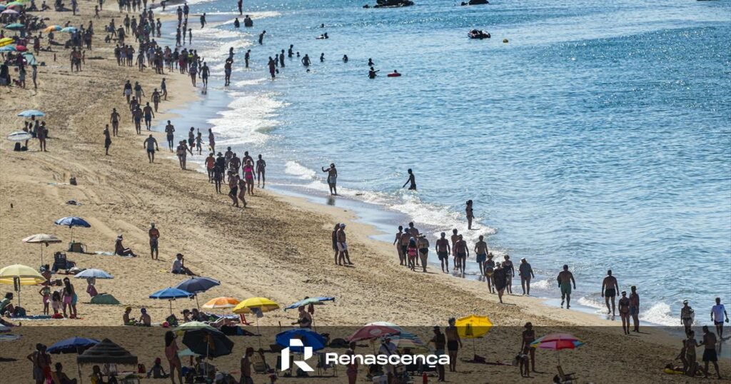 Praias do Sul e do Interior terão cartografia para definir zonas públicas e de exploração