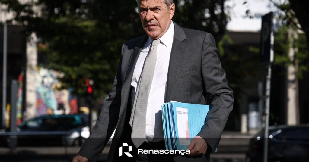 Governo obrigado a compensar Sócrates em 15 mil euros por infracção do sigilo judicial