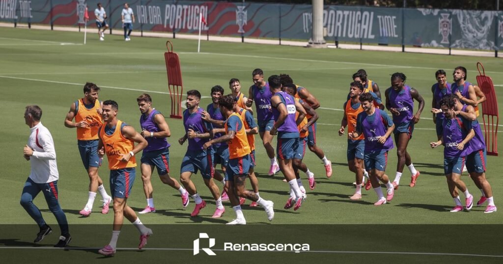 Novos destaques ante a Colômbia iniciam atividades da equipe no centro esportivo