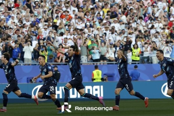 O esporte é 22 contra 22 e ao final triunfa o Peru. Alemanha elimina do Mundial.