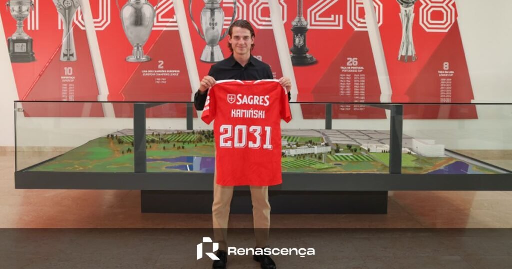 Novo acréscimo para o setor ofensivo. Benfica assegura Kaminski por 17 milhões.