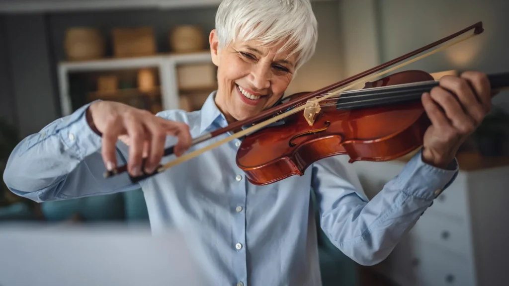 Aprender a tocar um instrumento musical aos 70 anos pode ajudar a proteger a memória